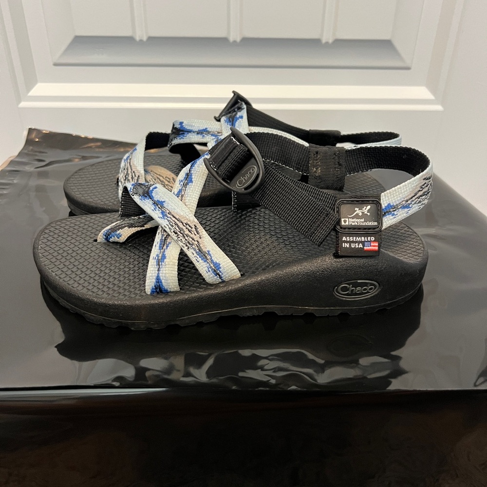 Chaco women’s Glacier national park Z2 sandals size 6